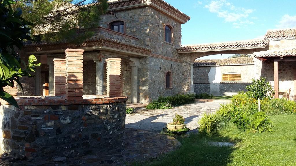 Agriturismo L' Agrumeto Francavilla Marittima Exterior photo
